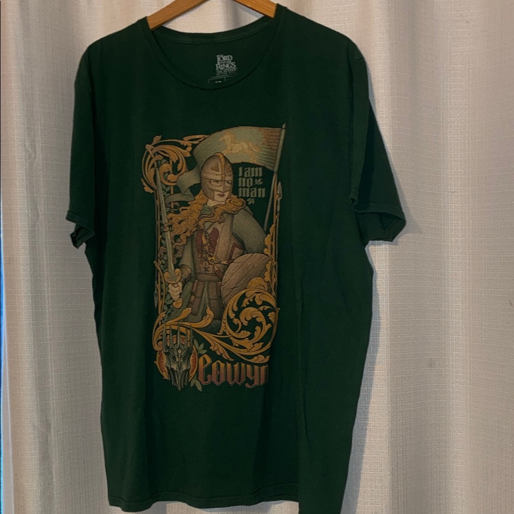 Lord of the Rings Return of the King Shirt Eowyn exclusive loot battle rare